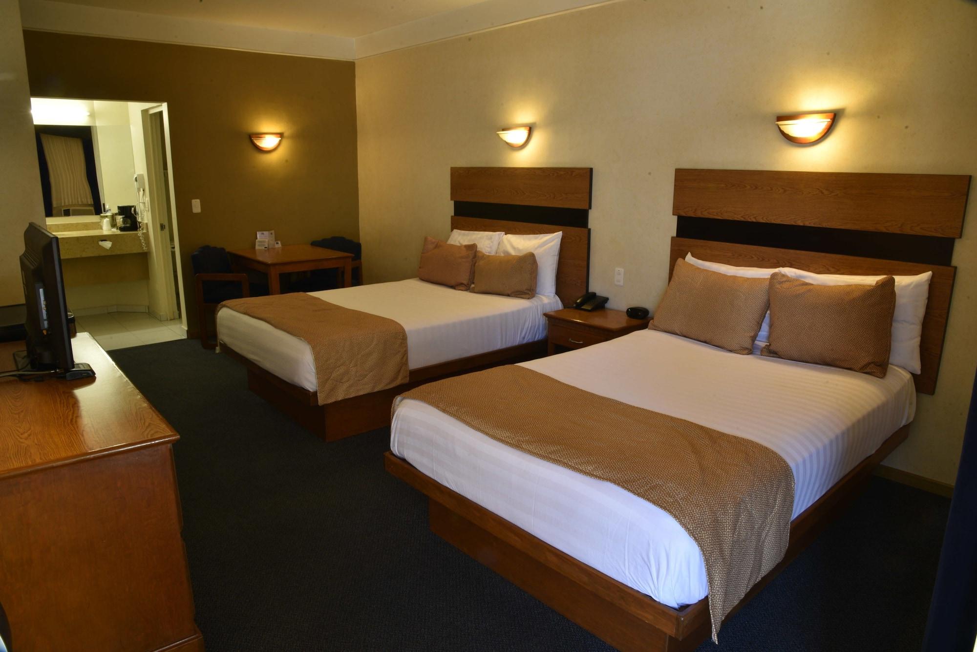 American Inn Hotel & Suites Parral Exteriör bild