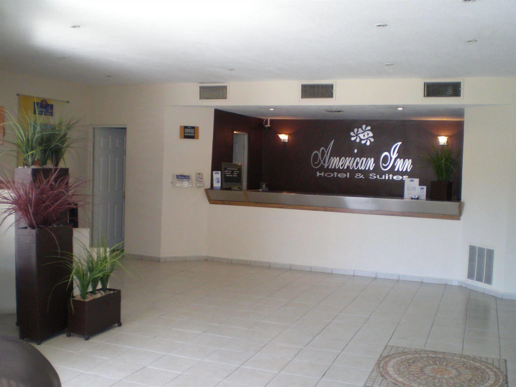 American Inn Hotel & Suites Parral Exteriör bild